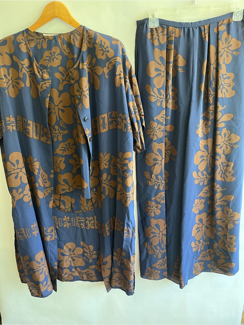 Oscar De La Renta Designer Blue Brown Hawaiian 3 Piece Set Wide Leg Pants & Top